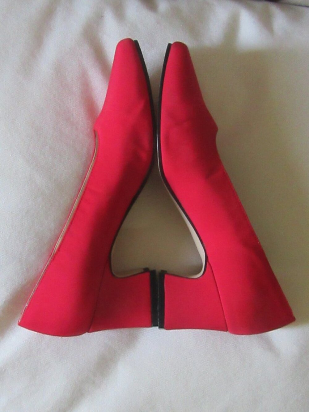 Cute vintage 80s bright red fabric pumps West Avenue with Square Heel Size 7M